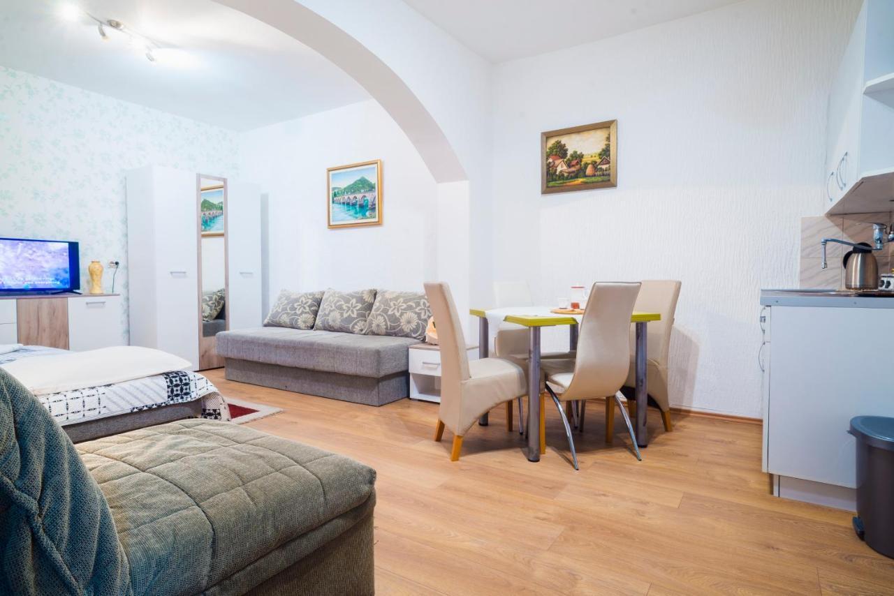 Apartmani Slavica ヤゴディナ エクステリア 写真
